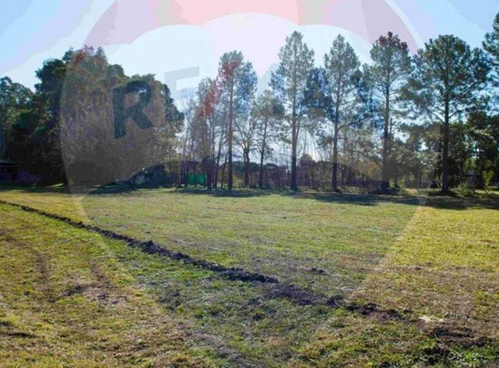 Terreno · 701m²