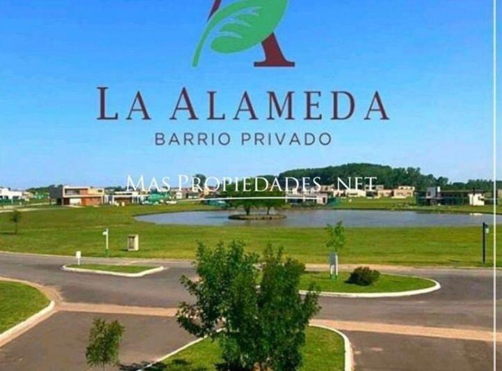 Terreno · 1300m²