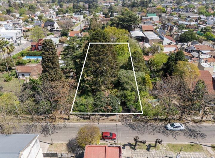 Terreno · 952m²