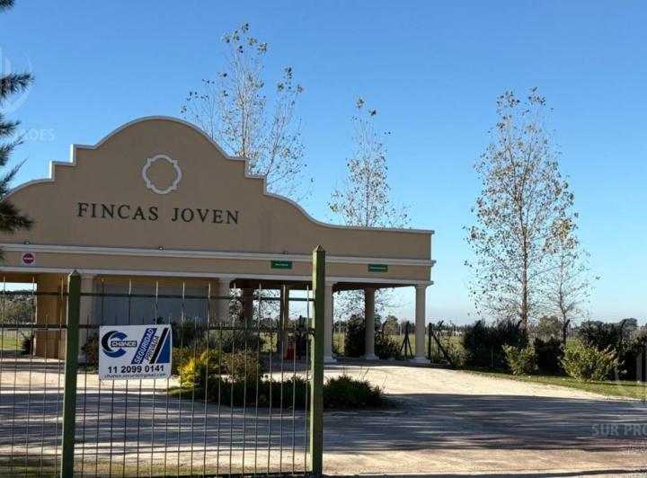 Terreno · 652m²