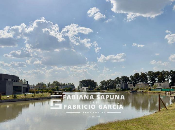 Terreno · 830m²