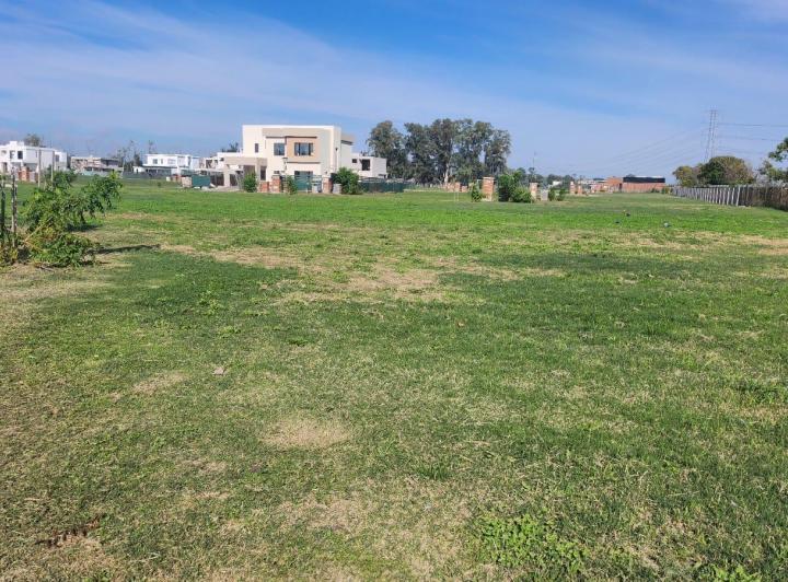 Terreno · 600m²
