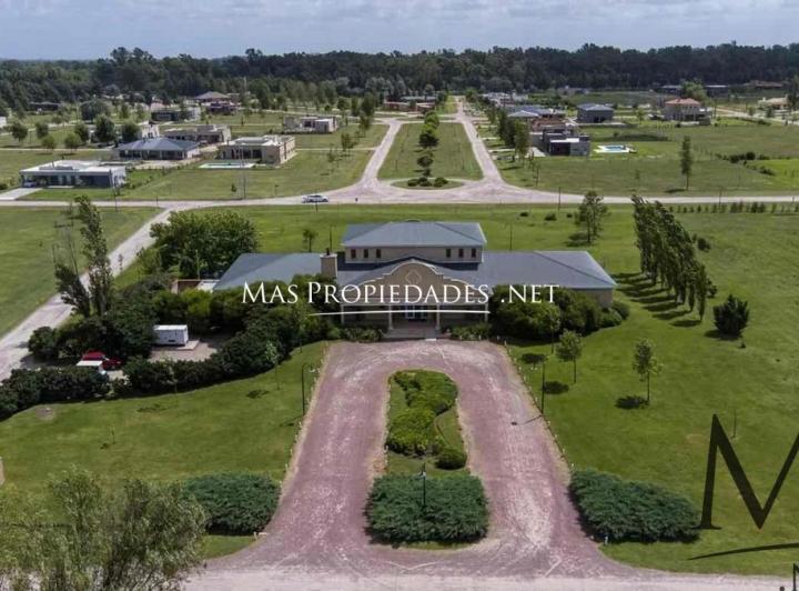 Terreno · 3273m²