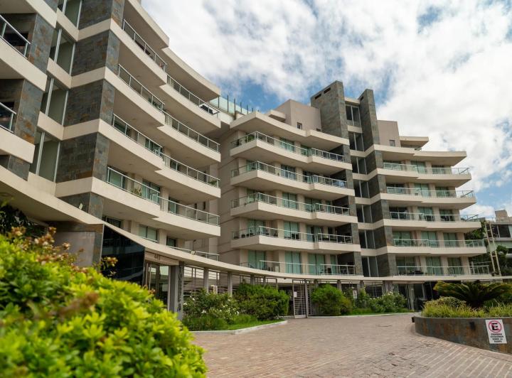 Departamento · 60m² · 2 Ambientes · 1 Cochera
