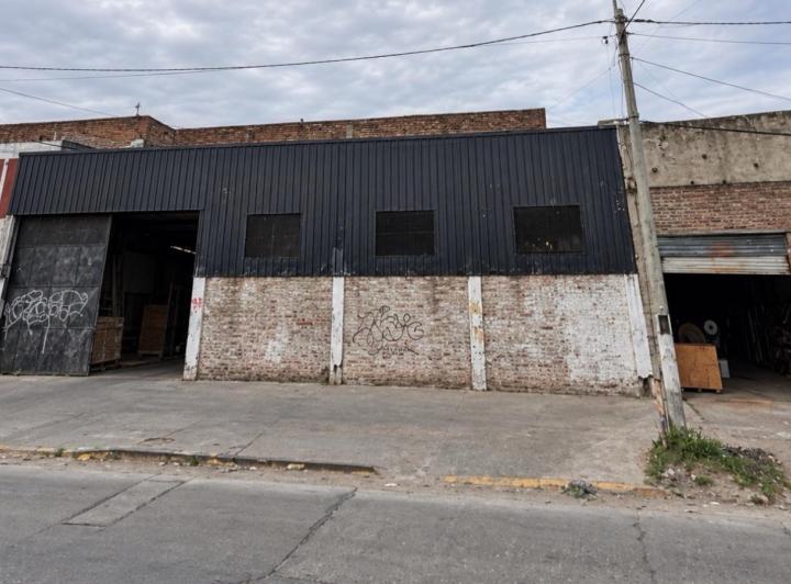 Bodega-Galpón · 850m²