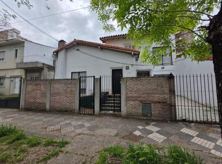 Casa · 176m² · 5 Ambientes · 1 Cochera