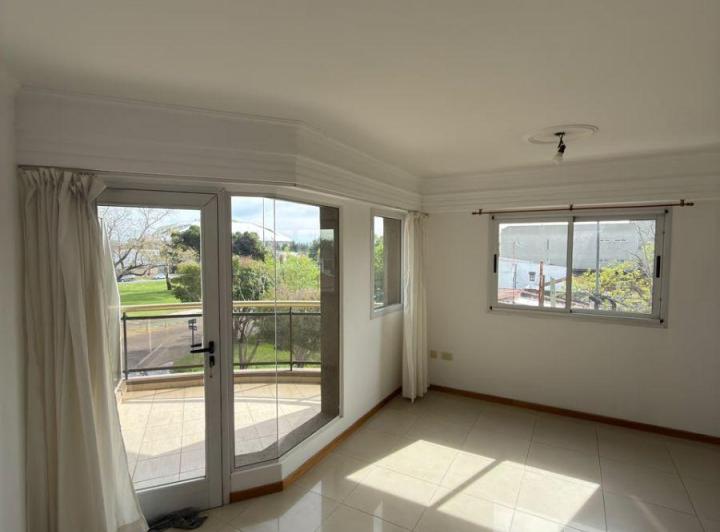 Departamento · 80m² · 3 Ambientes · 1 Cochera