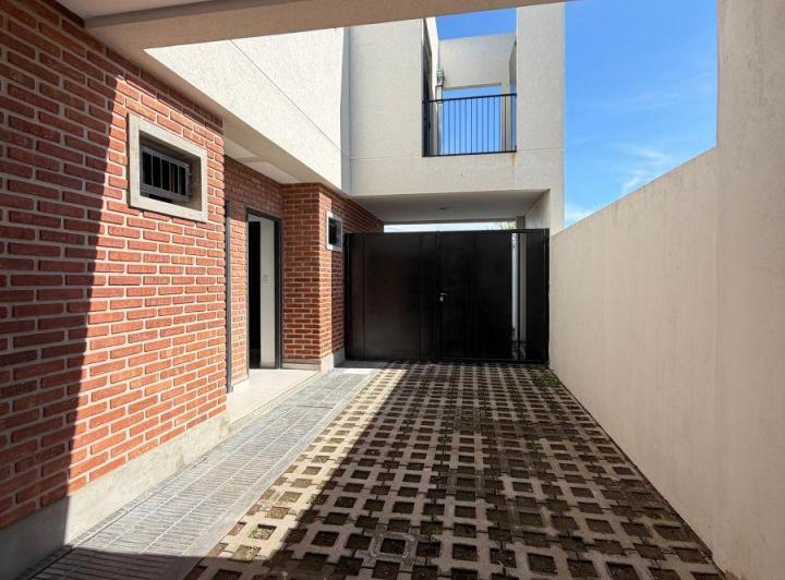 Casa · 60m² · 3 Ambientes · 1 Cochera