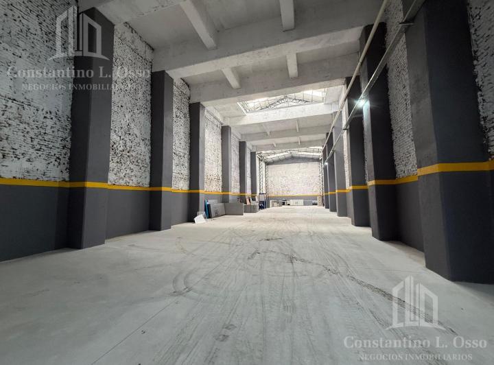 Bodega-Galpón · 1400m² · 6 Ambientes