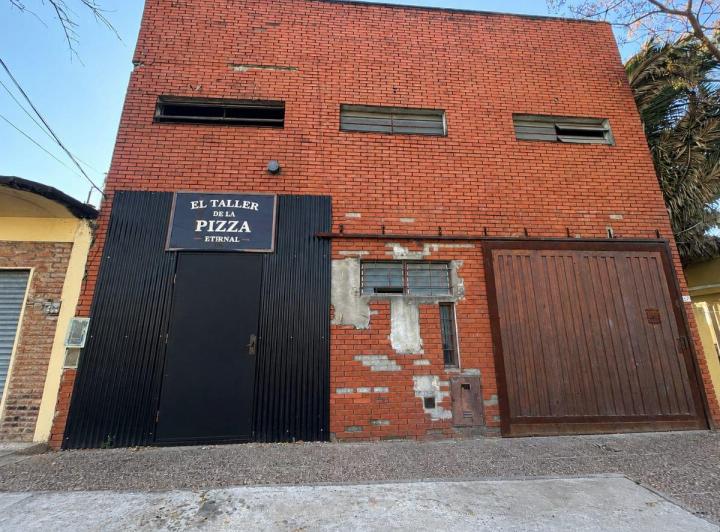 Bodega-Galpón · 320m² · 5 Ambientes · 3 Cocheras