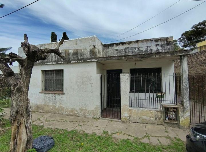 Casa · 90m² · 4 Ambientes · 1 Cochera
