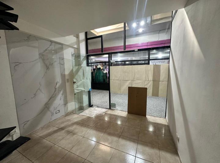 Local comercial · 18m²