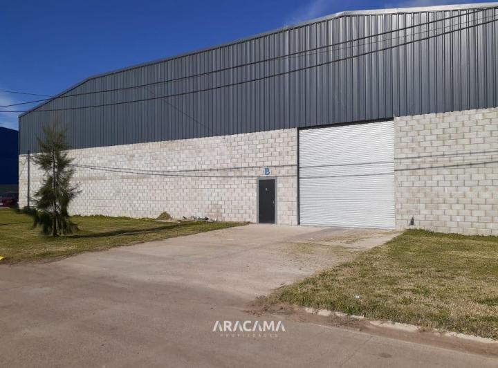 Bodega-Galpón · 300m² · 2 Ambientes