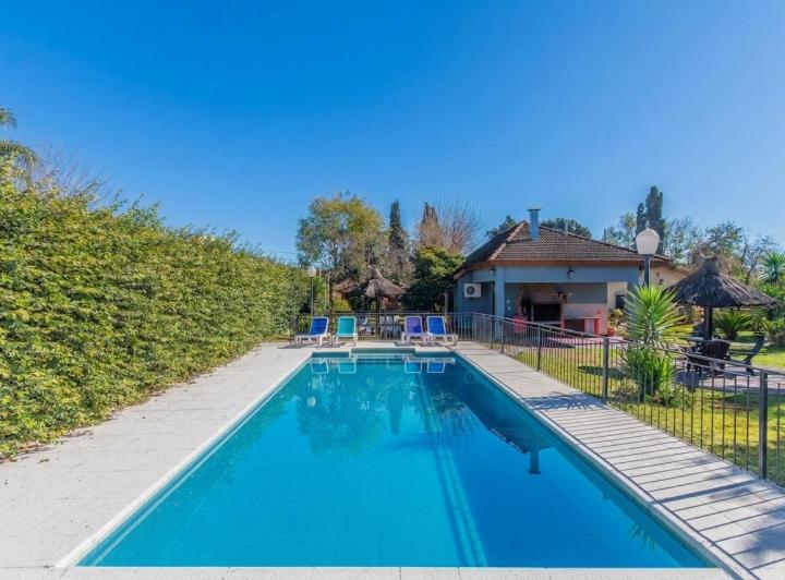 Casa · 150m² · 5 Ambientes · 3 Cocheras