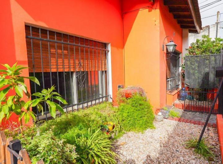 Casa · 67m² · 4 Ambientes · 1 Cochera