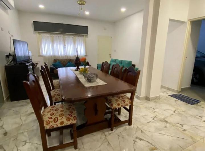Casa · 150m² · 3 Ambientes · 1 Cochera