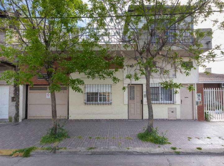 Casa · 95m² · 3 Ambientes · 1 Cochera