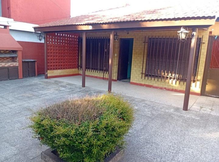 Casa · 74m² · 4 Ambientes