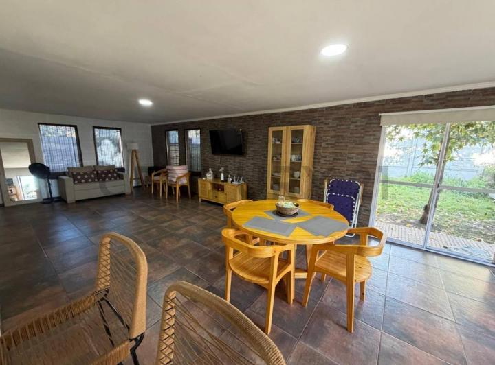 Casa · 120m² · 3 Ambientes · 2 Cocheras