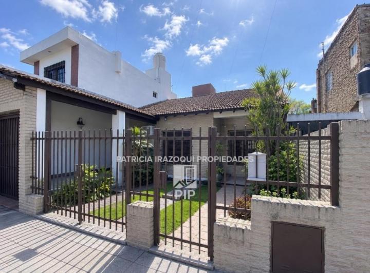 Casa · 133m² · 4 Ambientes · 2 Cocheras