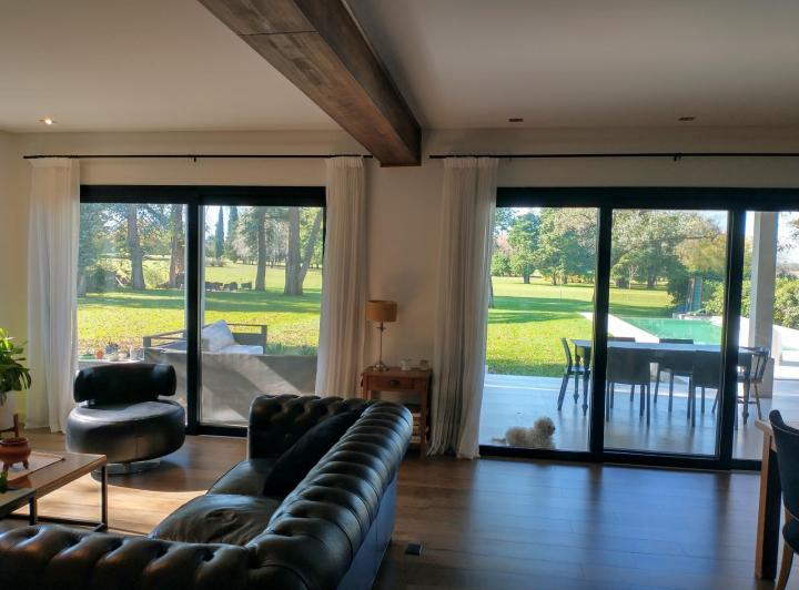 Casa · 375m² · 7 Ambientes · 3 Cocheras