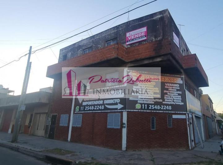 Casa · 230m² · 6 Ambientes · 1 Cochera