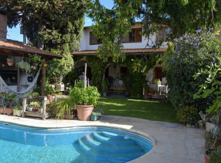 Casa · 151m² · 5 Ambientes · 2 Cocheras