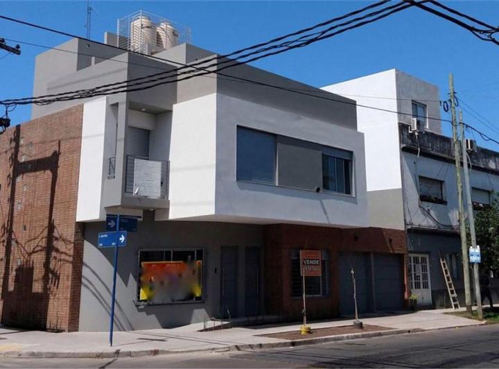 Casa · 80m² · 3 Ambientes · 1 Cochera