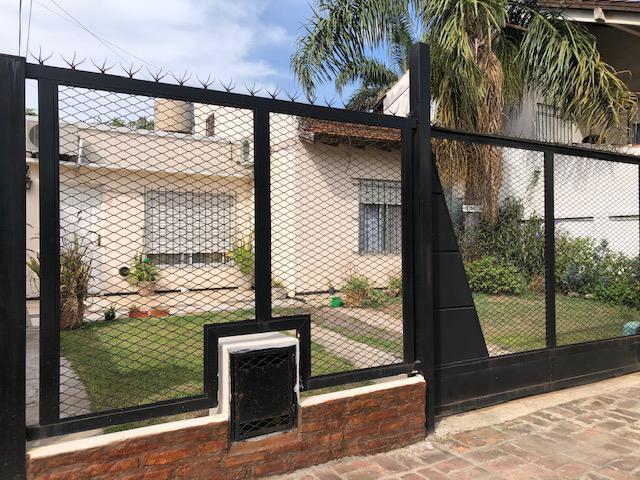 Casa · 130m² · 4 Ambientes · 1 Cochera
