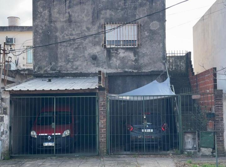 Casa · 4 Ambientes · 2 Cocheras