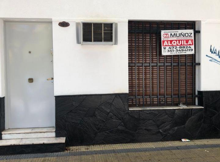 Casa · 150m² · 6 Ambientes · 1 Cochera
