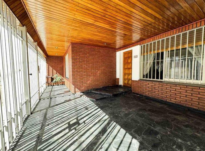 Casa · 179m² · 5 Ambientes · 1 Cochera