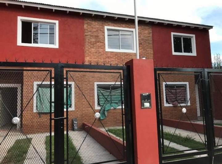 Casa · 80m² · 3 Ambientes · 1 Cochera