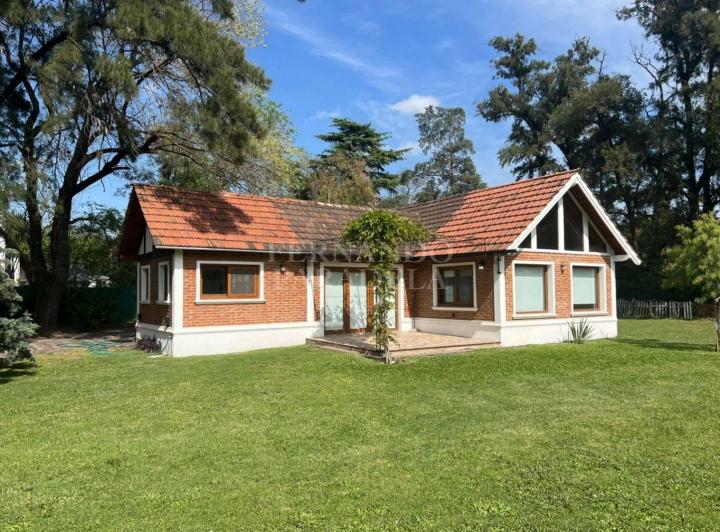 Casa · 200m² · 3 Ambientes