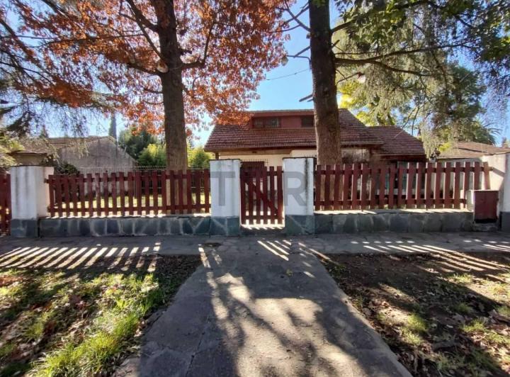 Casa · 130m² · 5 Ambientes · 3 Cocheras
