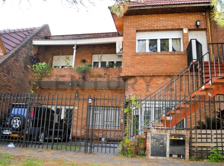 Casa · 88m² · 4 Ambientes · 2 Cocheras