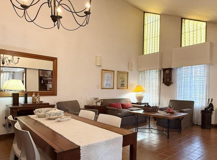Casa · 141m² · 4 Ambientes · 1 Cochera