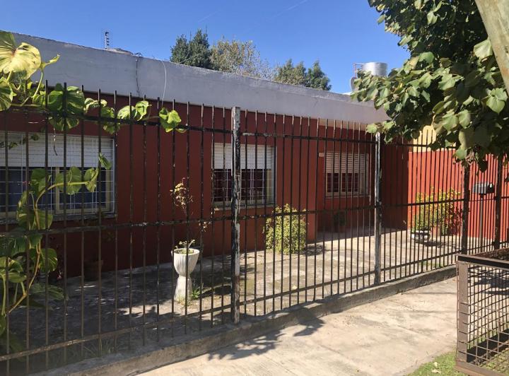 Casa · 110m² · 4 Ambientes · 4 Cocheras