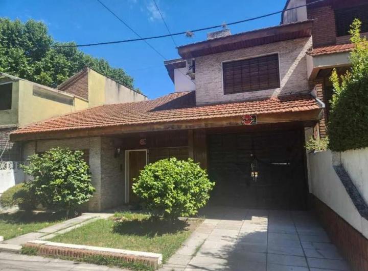 Casa · 150m² · 4 Ambientes · 1 Cochera