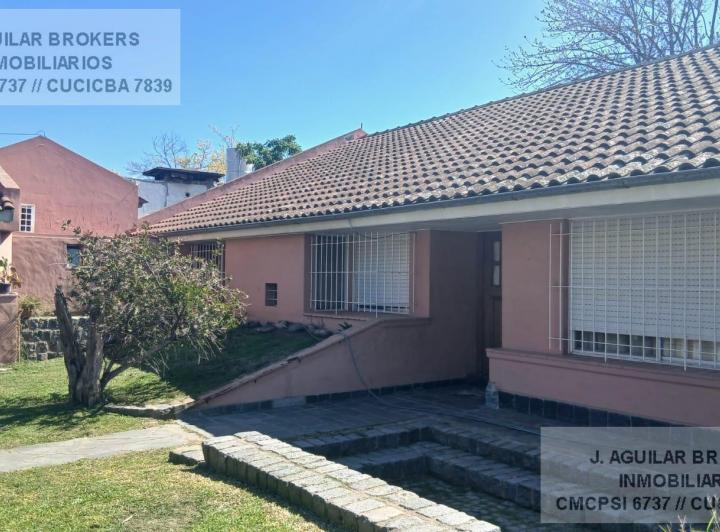 Casa · 180m² · 6 Ambientes · 2 Cocheras