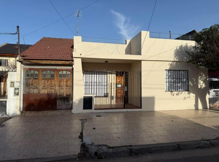 Casa · 124m² · 3 Ambientes · 3 Cocheras