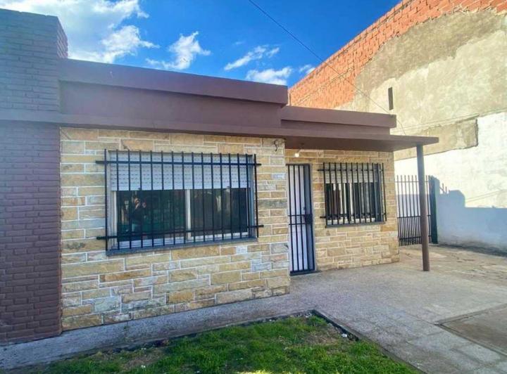 Casa · 200m² · 3 Ambientes · 1 Cochera
