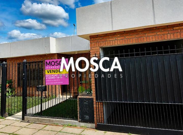 Casa · 110m² · 4 Ambientes · 2 Cocheras