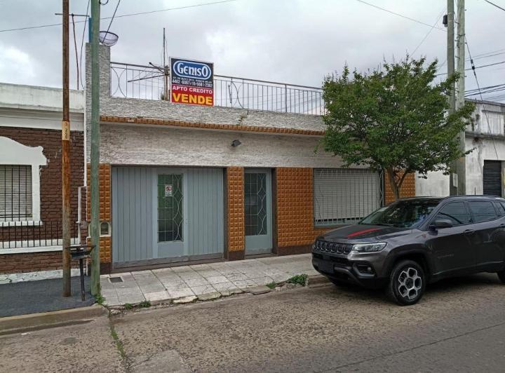 Casa · 135m² · 4 Ambientes · 1 Cochera