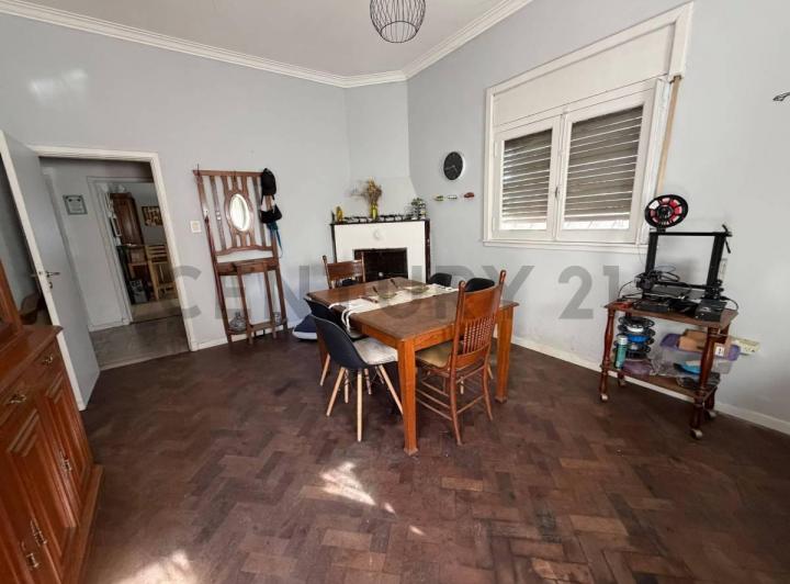 Casa · 82m² · 3 Ambientes · 2 Cocheras