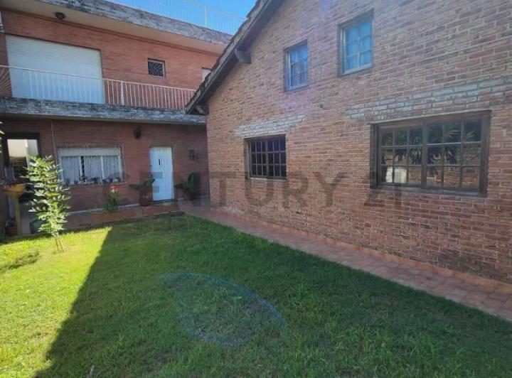 Casa · 130m² · 4 Ambientes · 1 Cochera