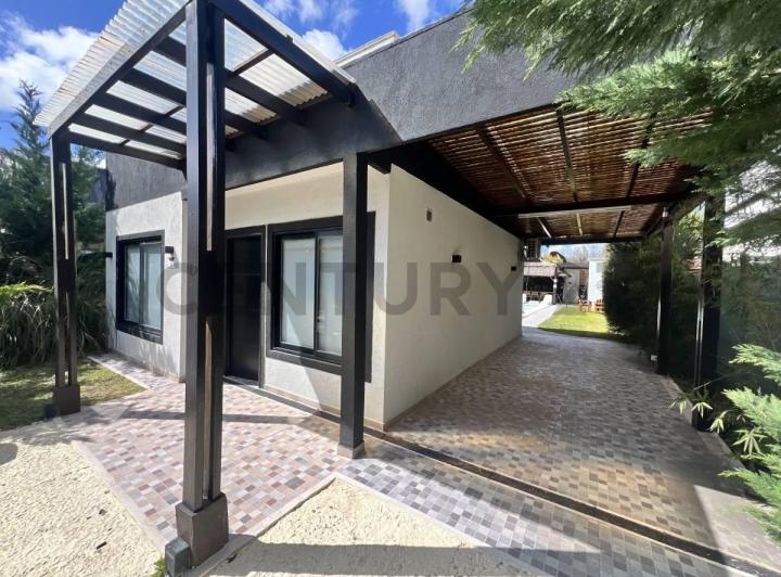 Casa · 56m² · 1 Ambiente · 2 Cocheras