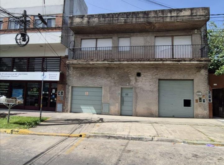 Casa · 160m² · 4 Ambientes · 3 Cocheras