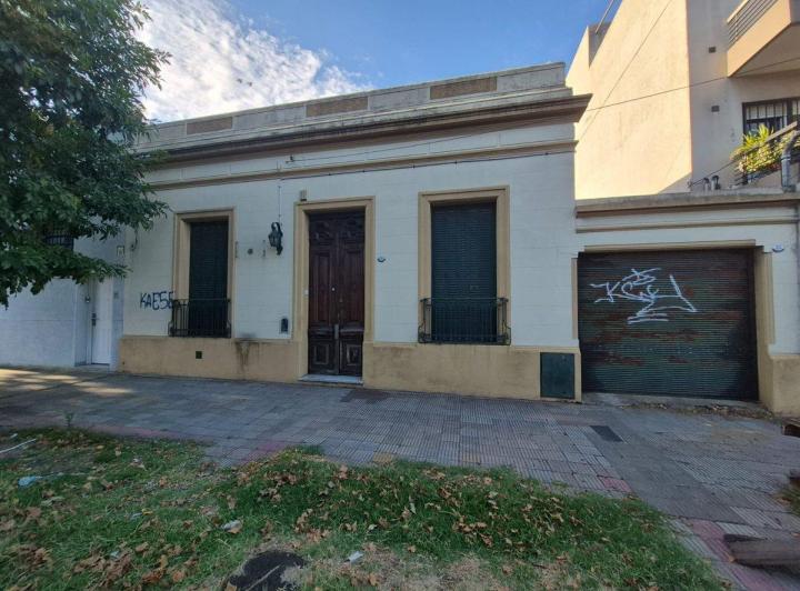Casa · 130m² · 4 Ambientes · 1 Cochera