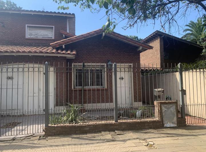 Terreno · 140m² · 4 Ambientes · 1 Cochera